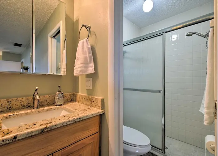 Ferienhaus Pool Access & Kayaks: Indian Shores Townhome *