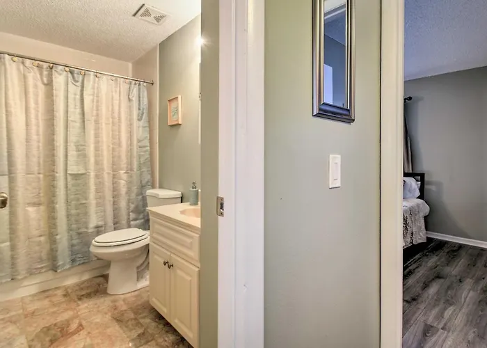 Pool Access & Kayaks: Indian Shores Townhome Clearwater Beach