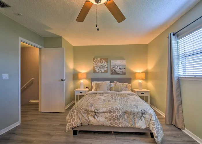 Pool Access & Kayaks: Indian Shores Townhome Ferienhaus Clearwater Beach