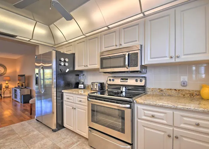 Pool Access & Kayaks: Indian Shores Townhome Ferienhaus